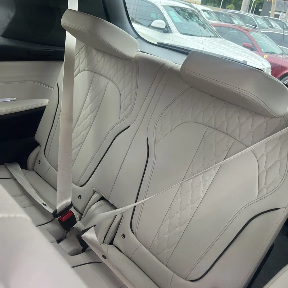 2022 BMW X7 M50i