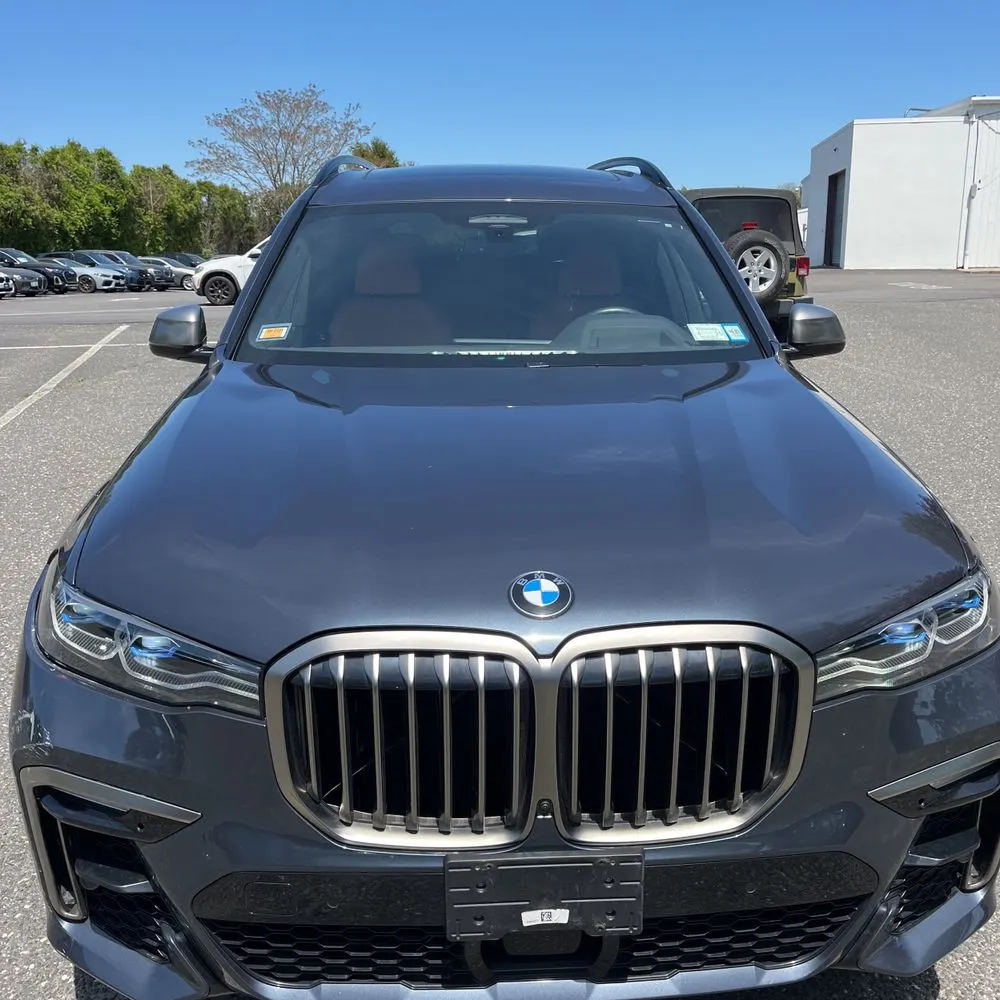 2022 BMW X7 M50i