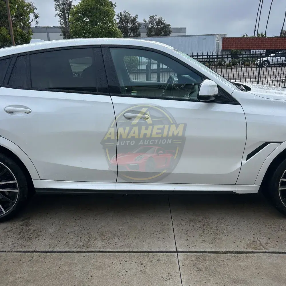 2023 BMW X6 M50i