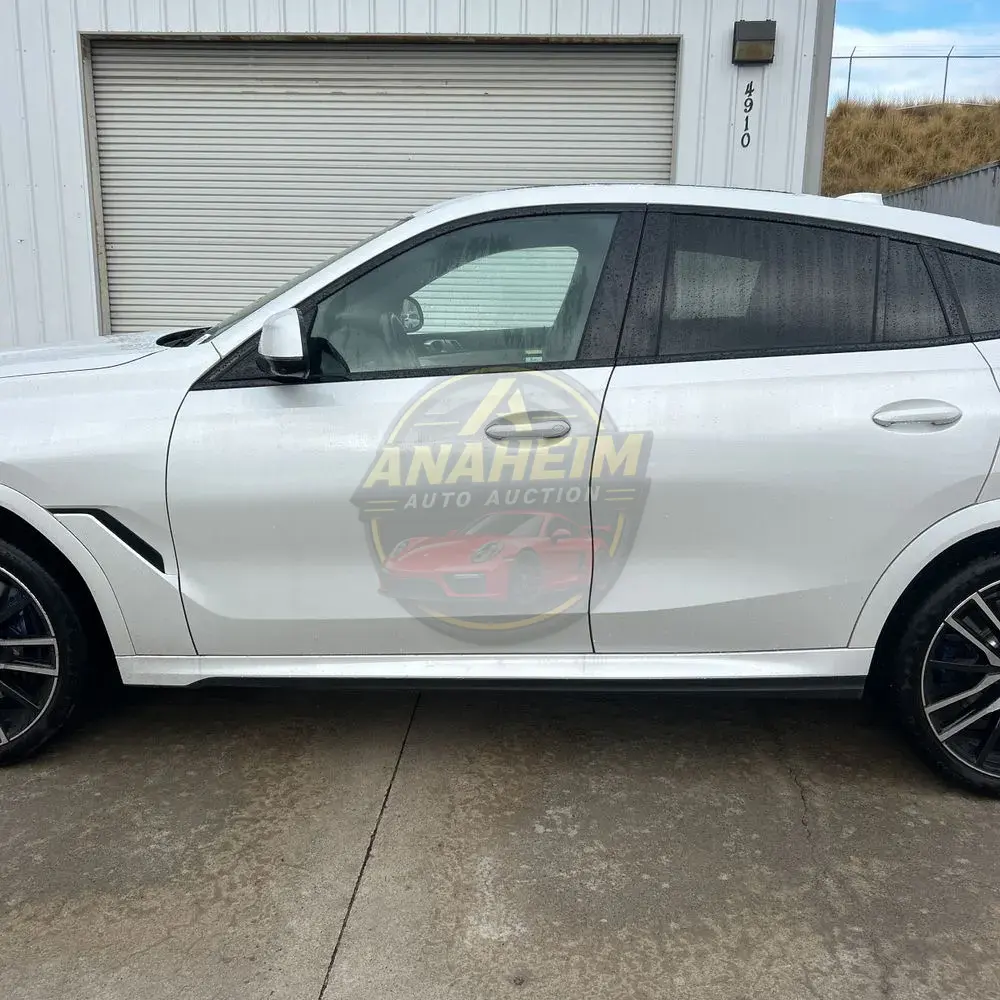2023 BMW X6 M50i