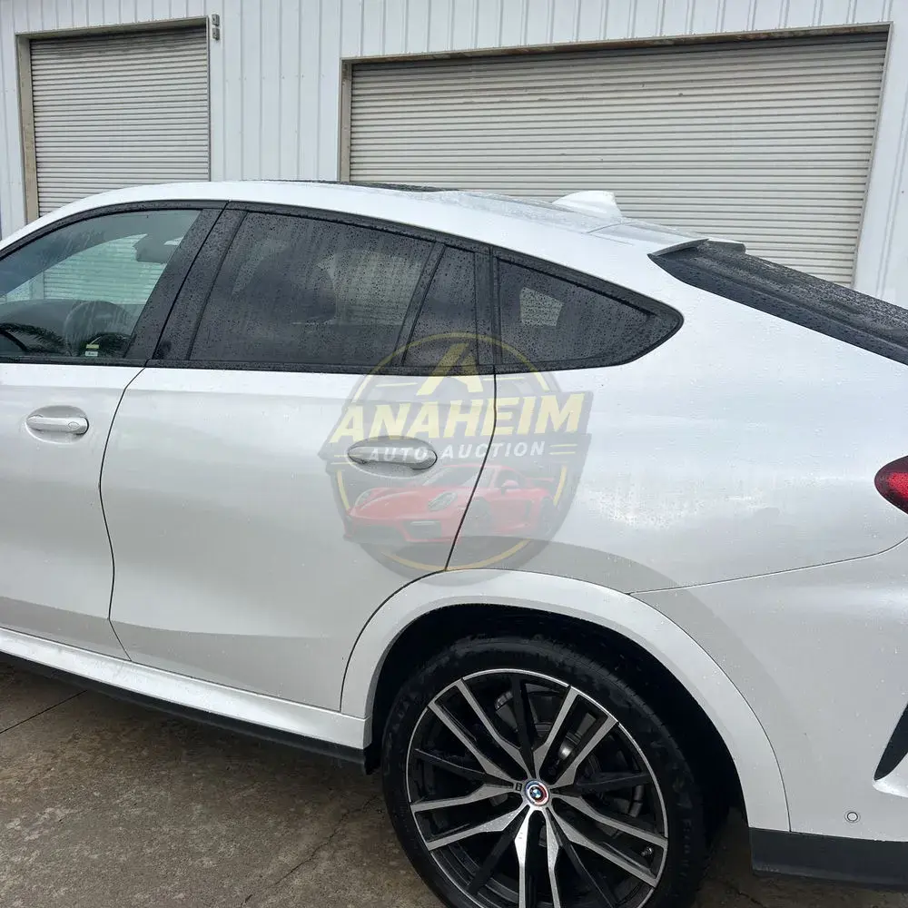 2023 BMW X6 M50i