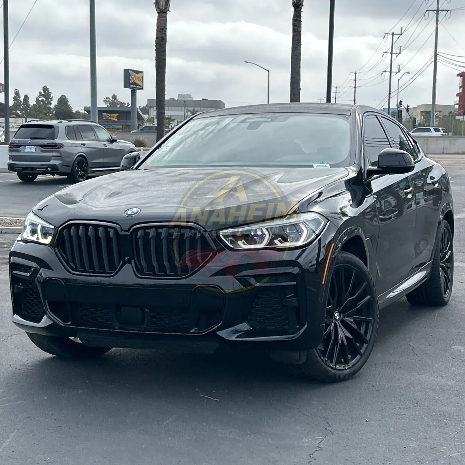 2022 BMW X6 M50i