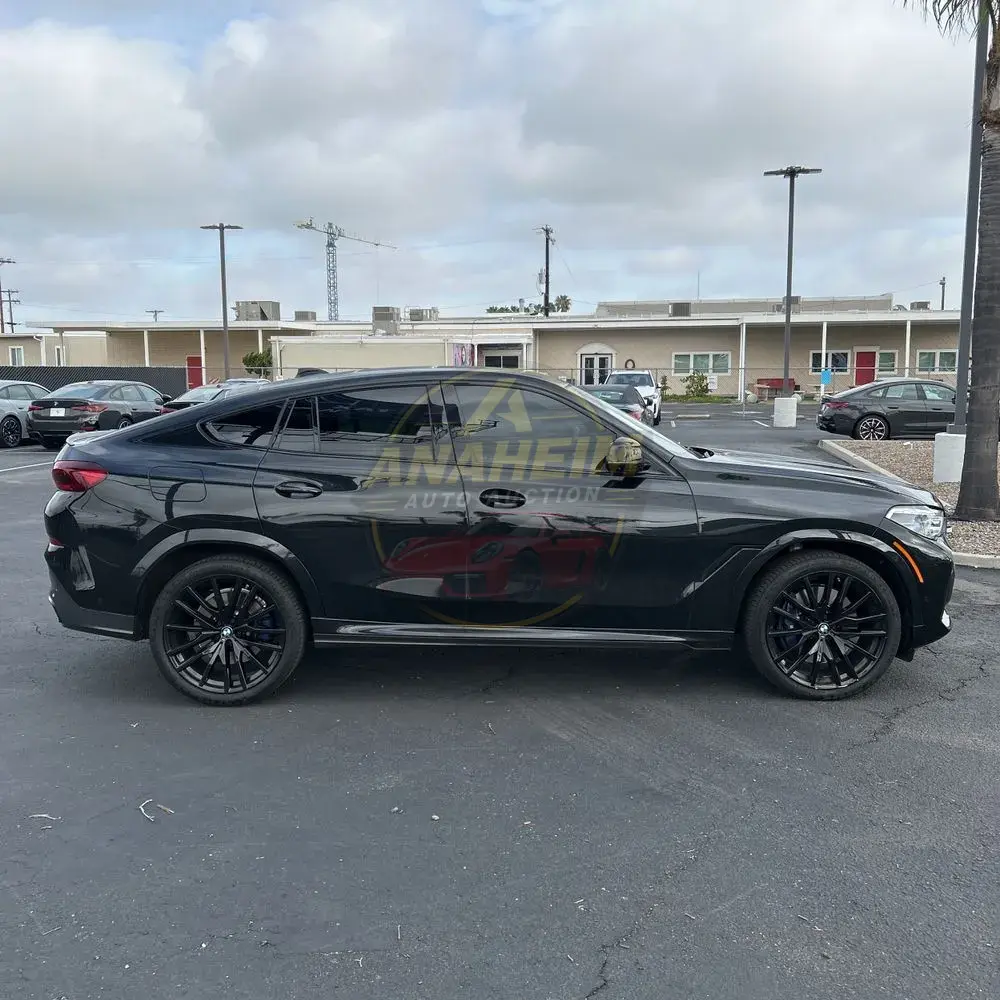 2022 BMW X6 M50i