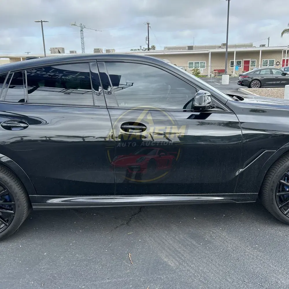 2022 BMW X6 M50i