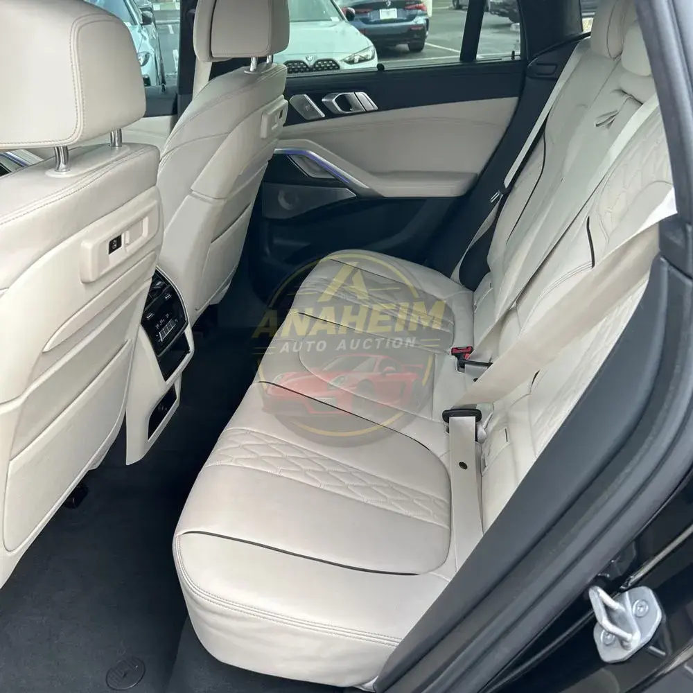 2022 BMW X6 M50i