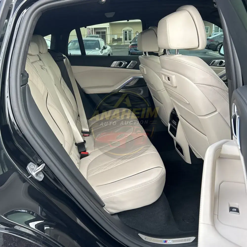 2022 BMW X6 M50i