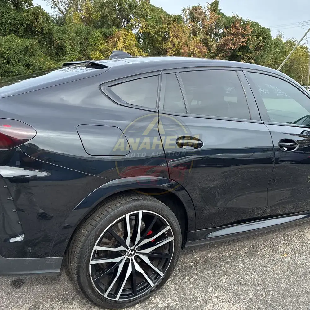 2022 BMW X6 M50i
