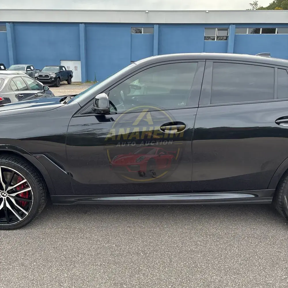 2022 BMW X6 M50i