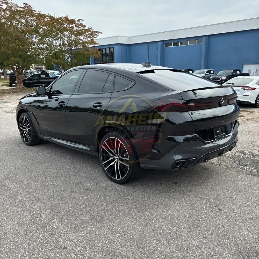2022 BMW X6 M50i