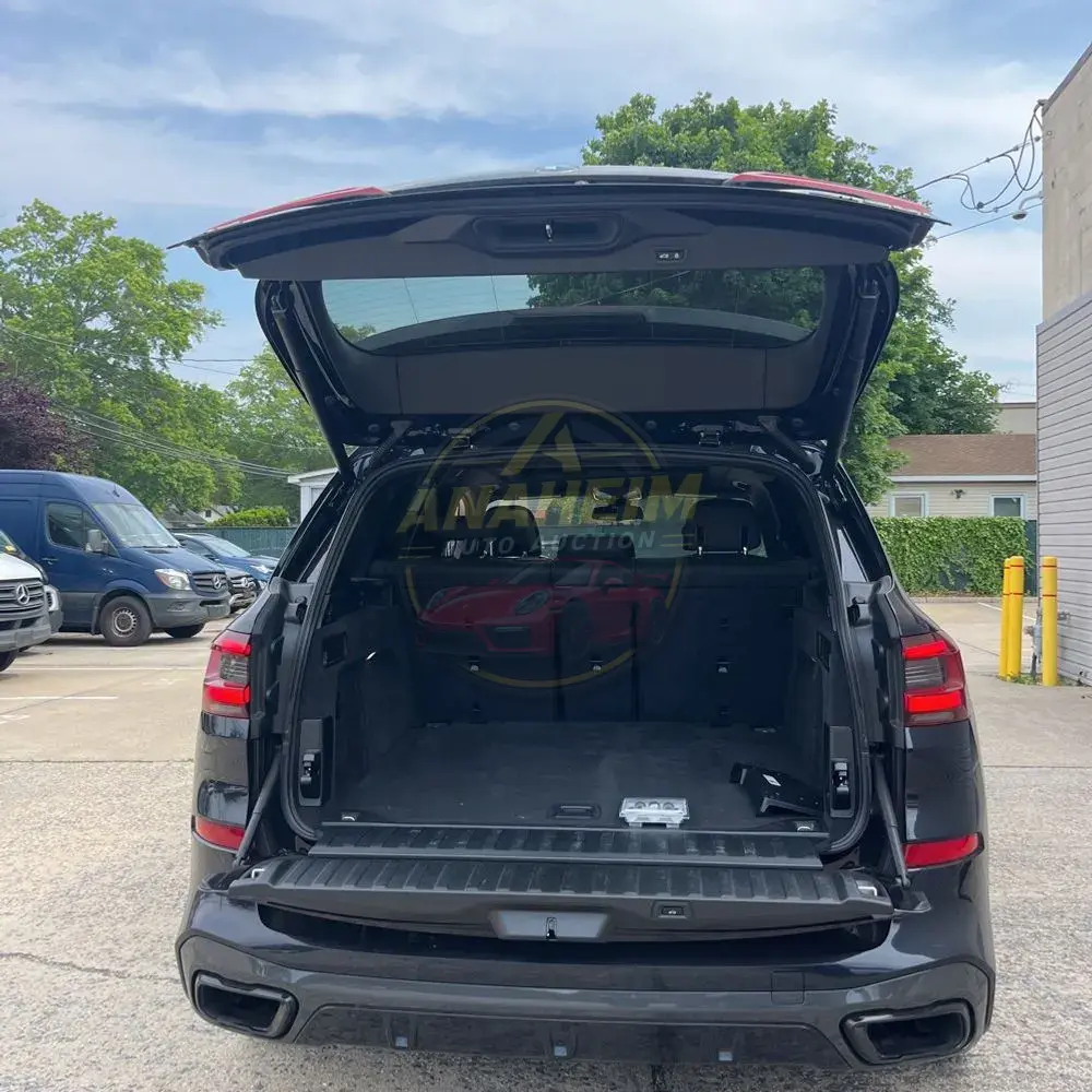 2022 BMW X5 M50i