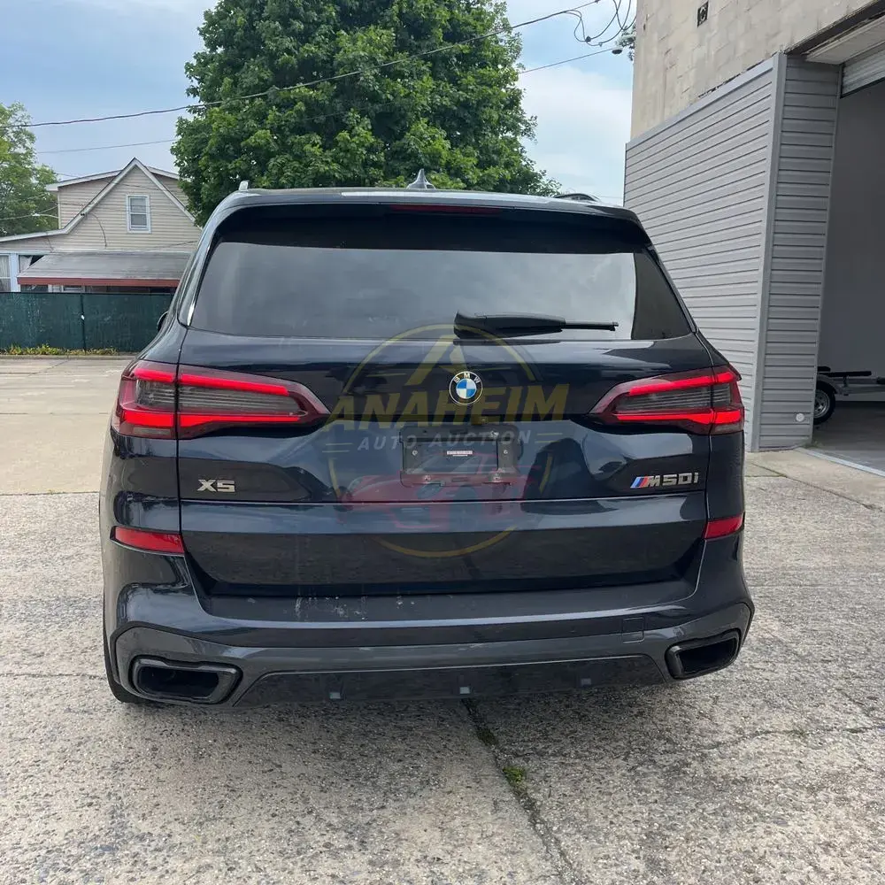2022 BMW X5 M50i