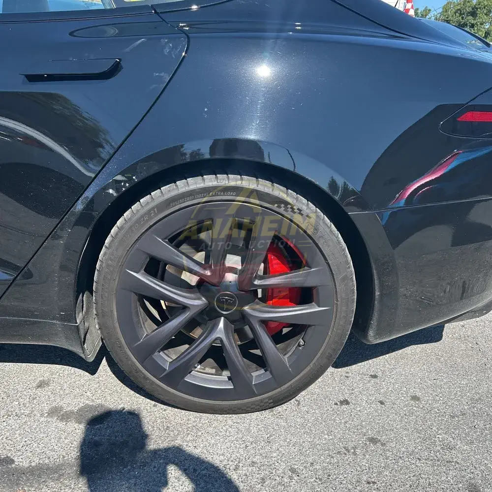 2025 Tesla Model S Plaid