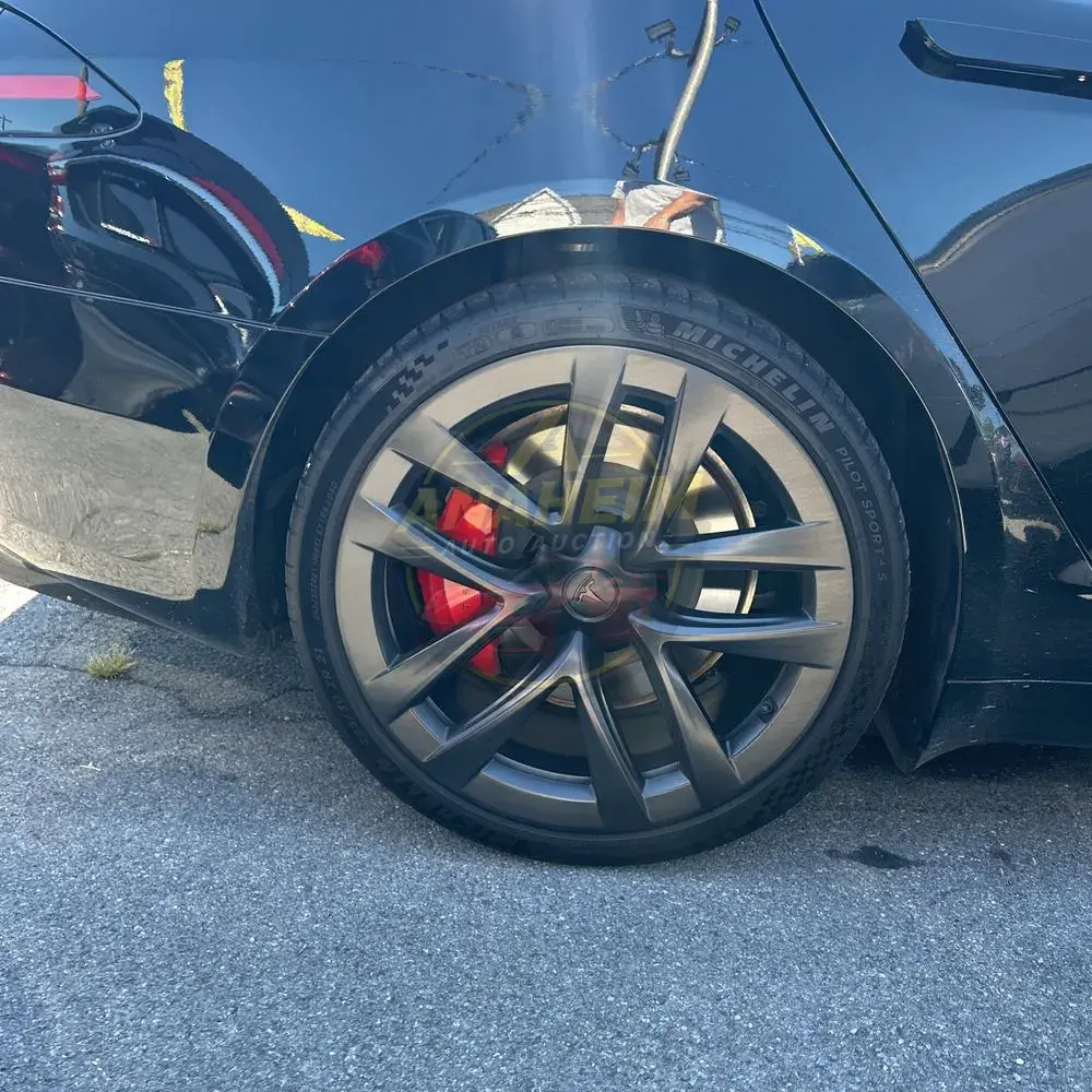 2025 Tesla Model S Plaid