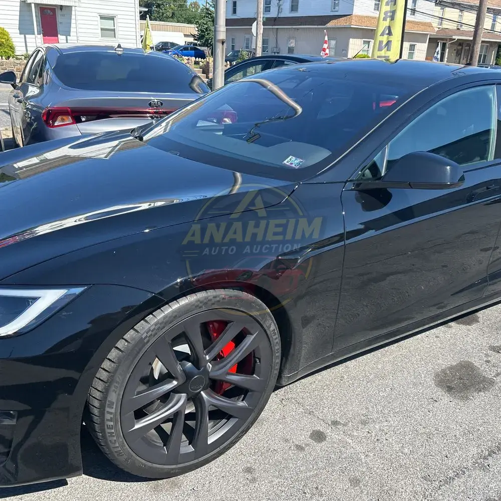 2025 Tesla Model S Plaid