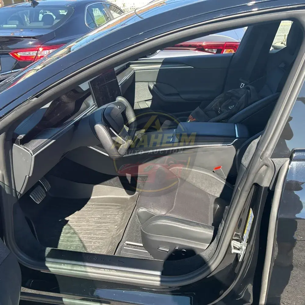 2025 Tesla Model S Plaid