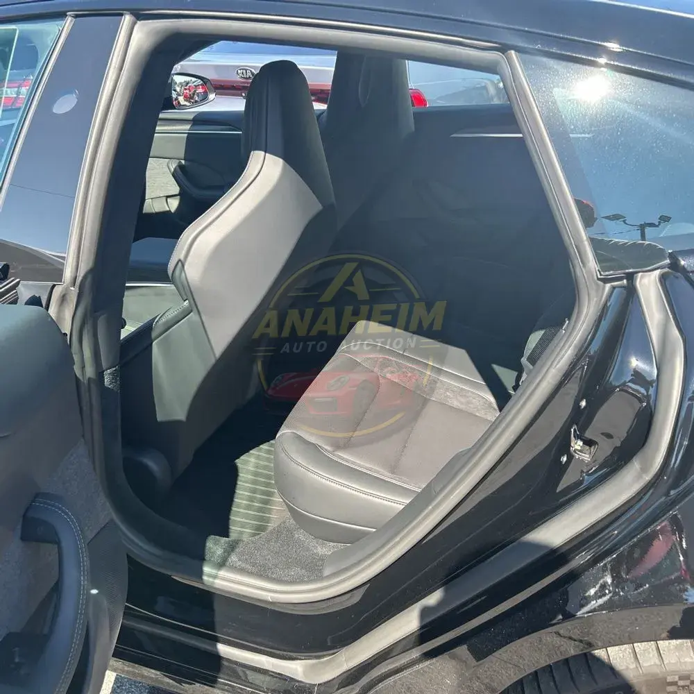 2025 Tesla Model S Plaid
