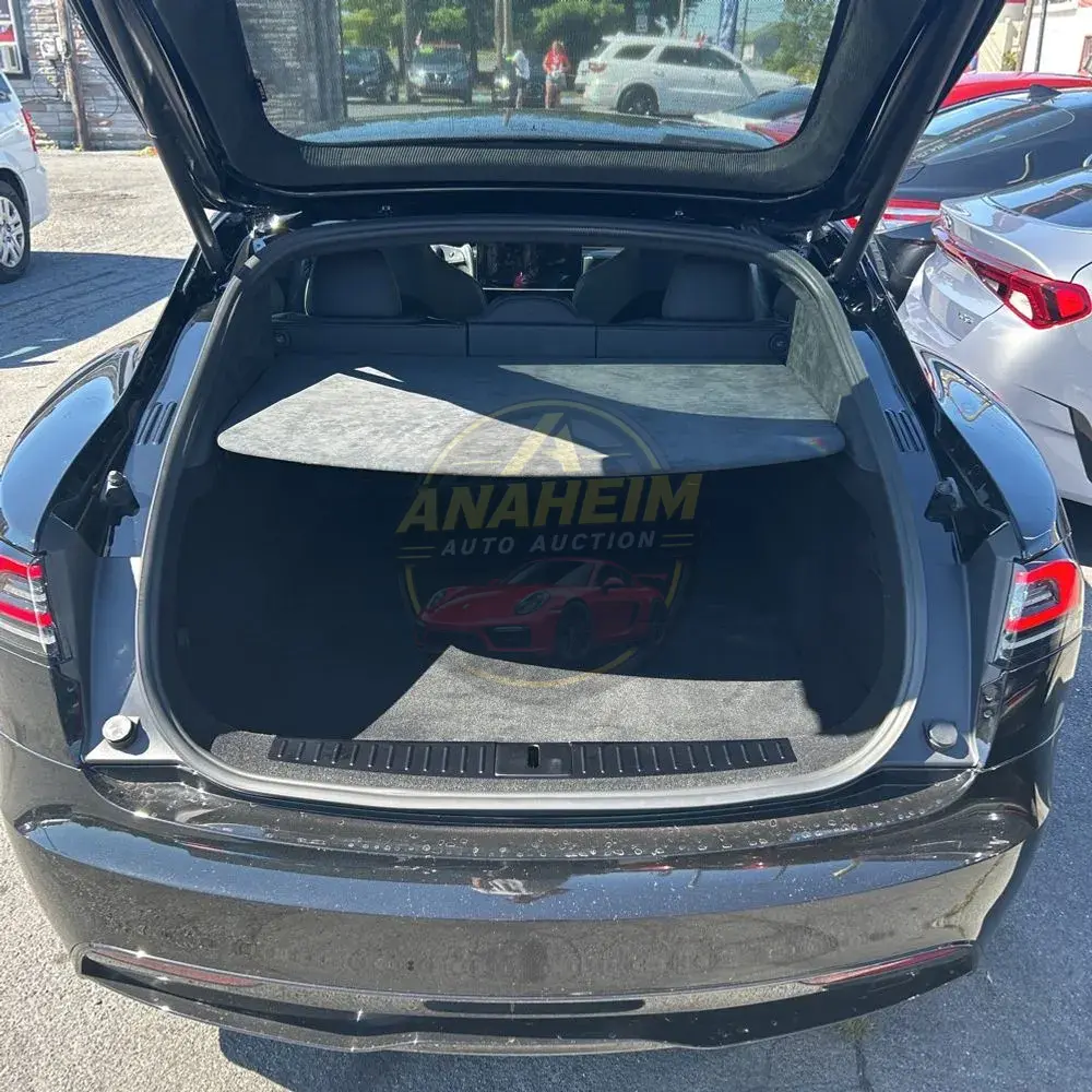 2025 Tesla Model S Plaid