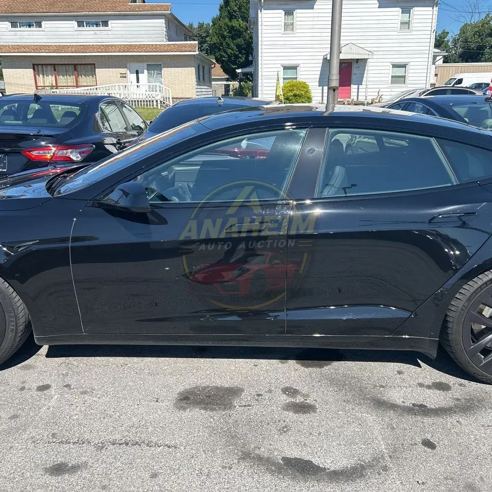 2025 Tesla Model S Plaid