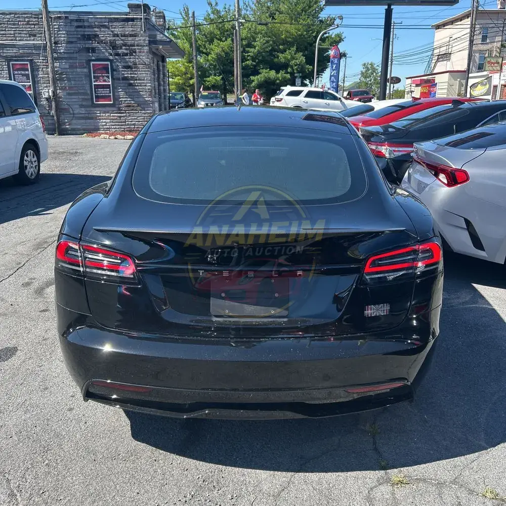 2025 Tesla Model S Plaid