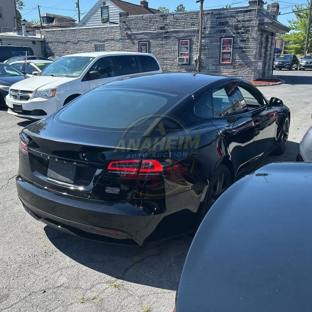 2025 Tesla Model S Plaid