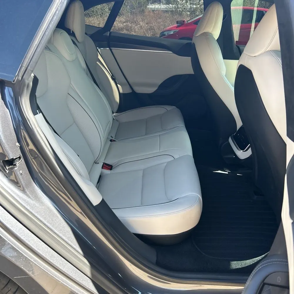 2022 Tesla Model S Plaid