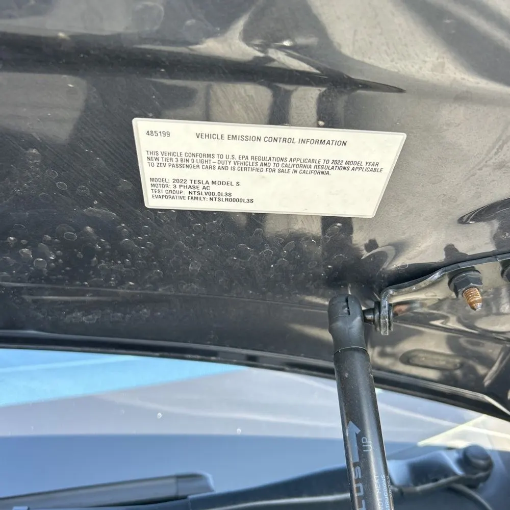 2022 Tesla Model S Plaid