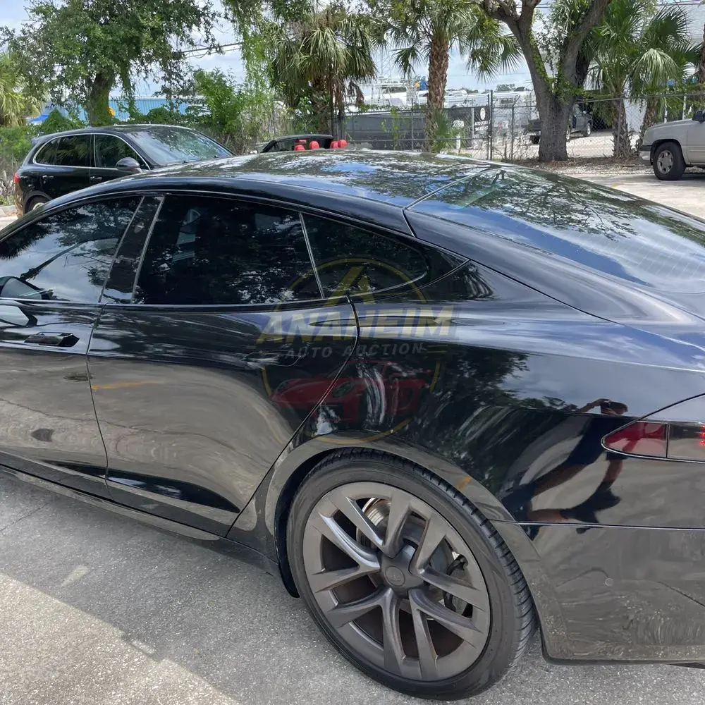 2021 Tesla Model S Plaid