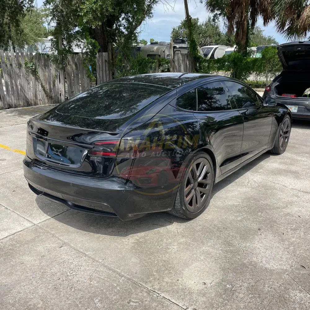 2021 Tesla Model S Plaid