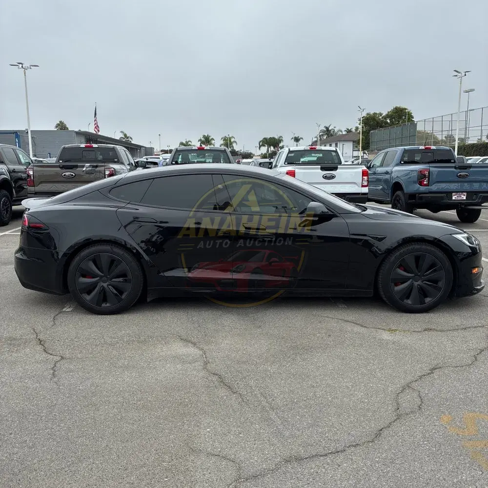 2023 Tesla Model S Plaid