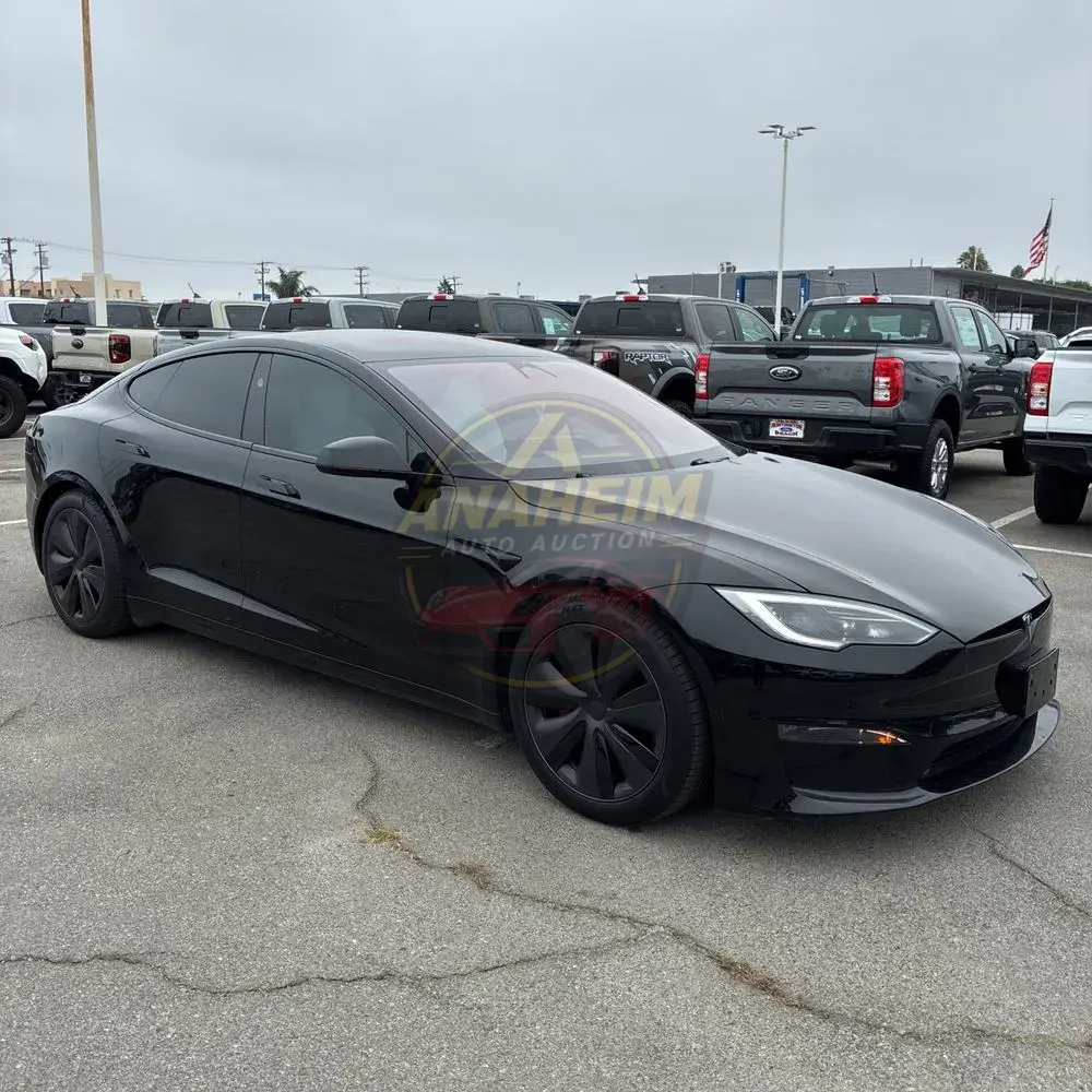 2023 Tesla Model S Plaid