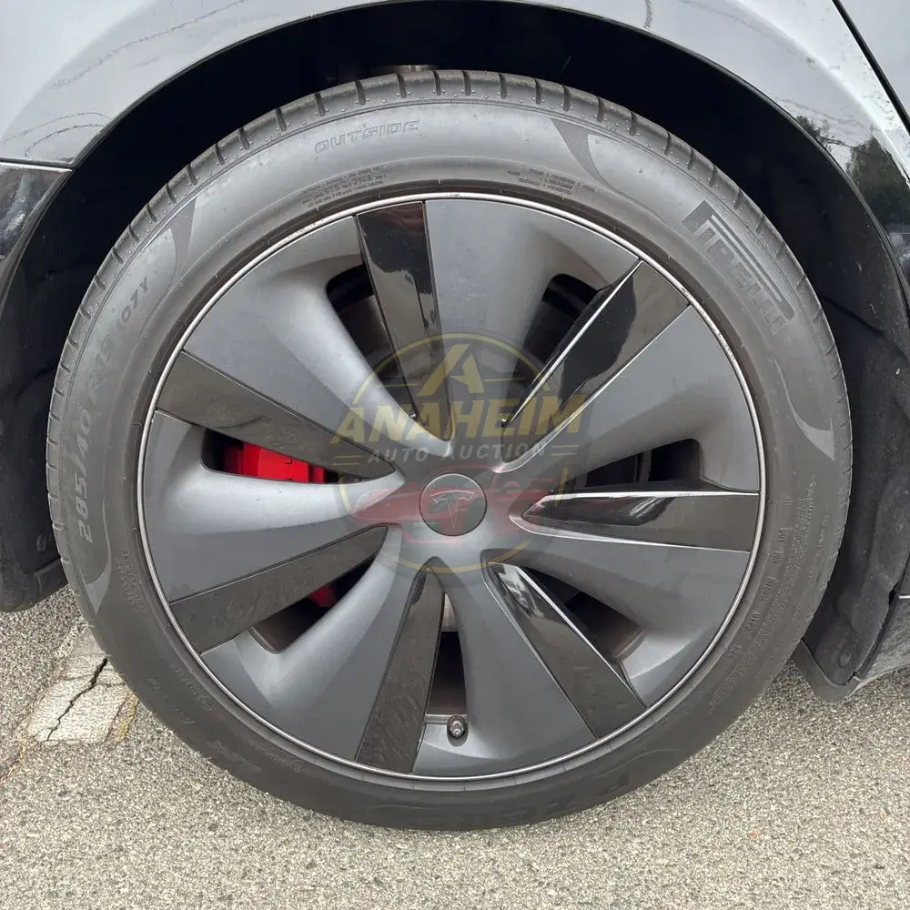 2023 Tesla Model S Plaid