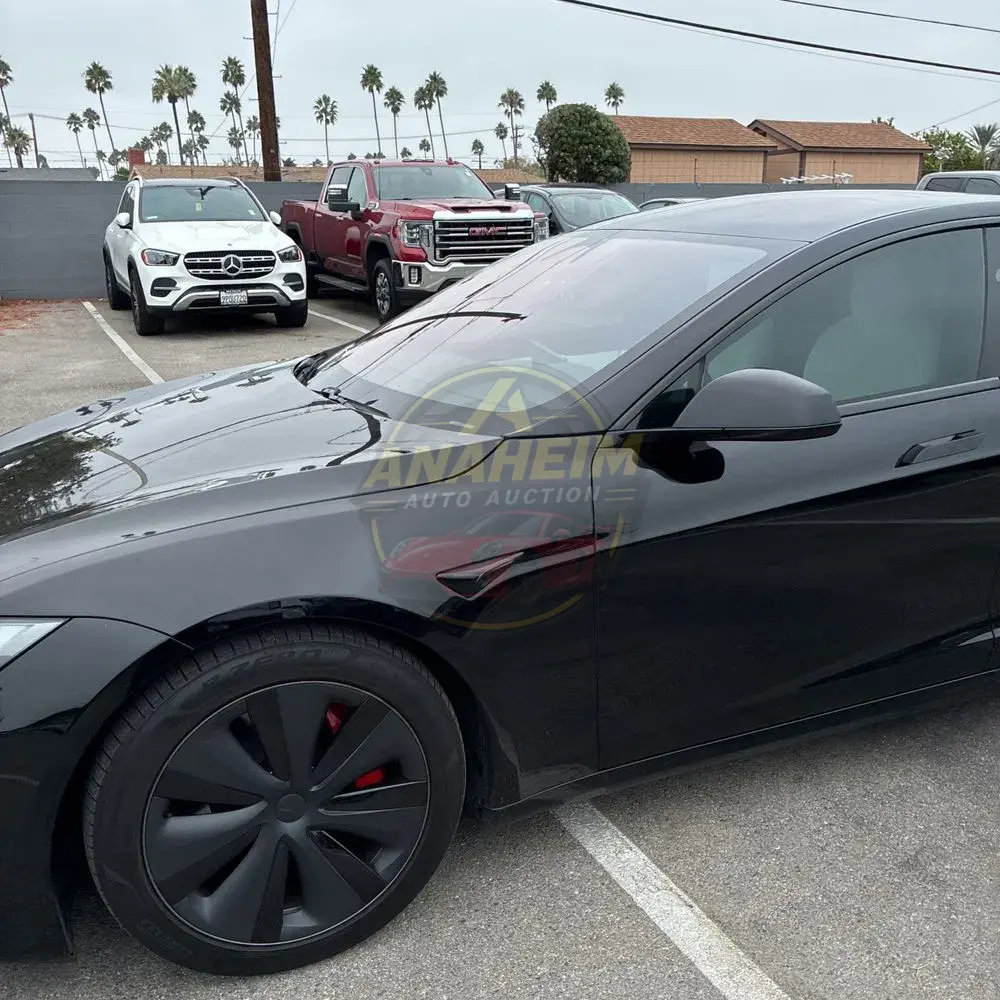 2023 Tesla Model S Plaid
