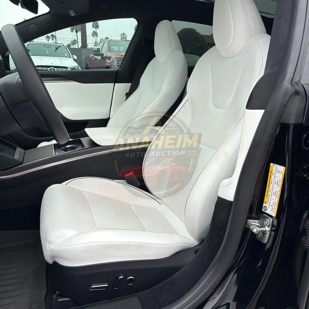 2023 Tesla Model S Plaid