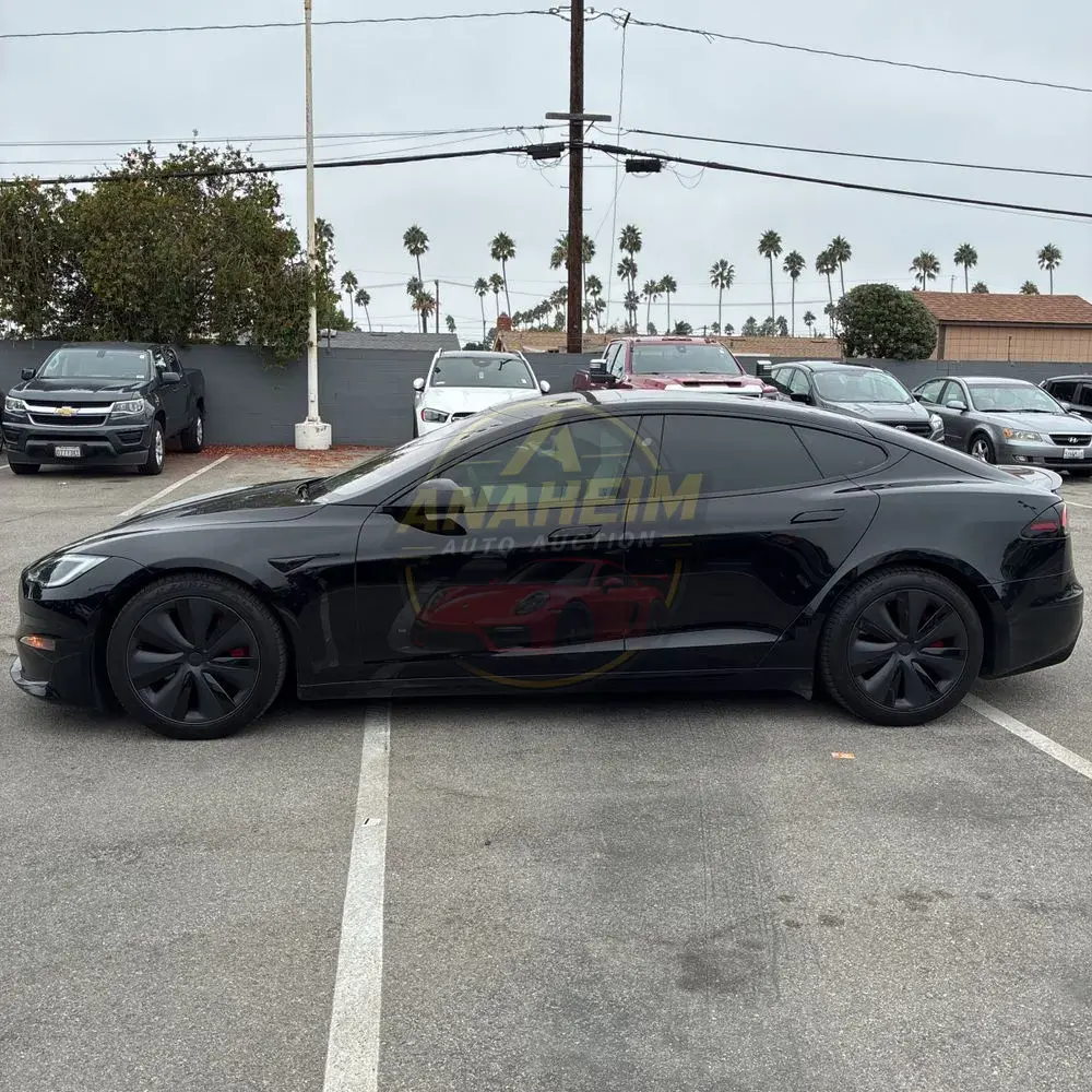 2023 Tesla Model S Plaid