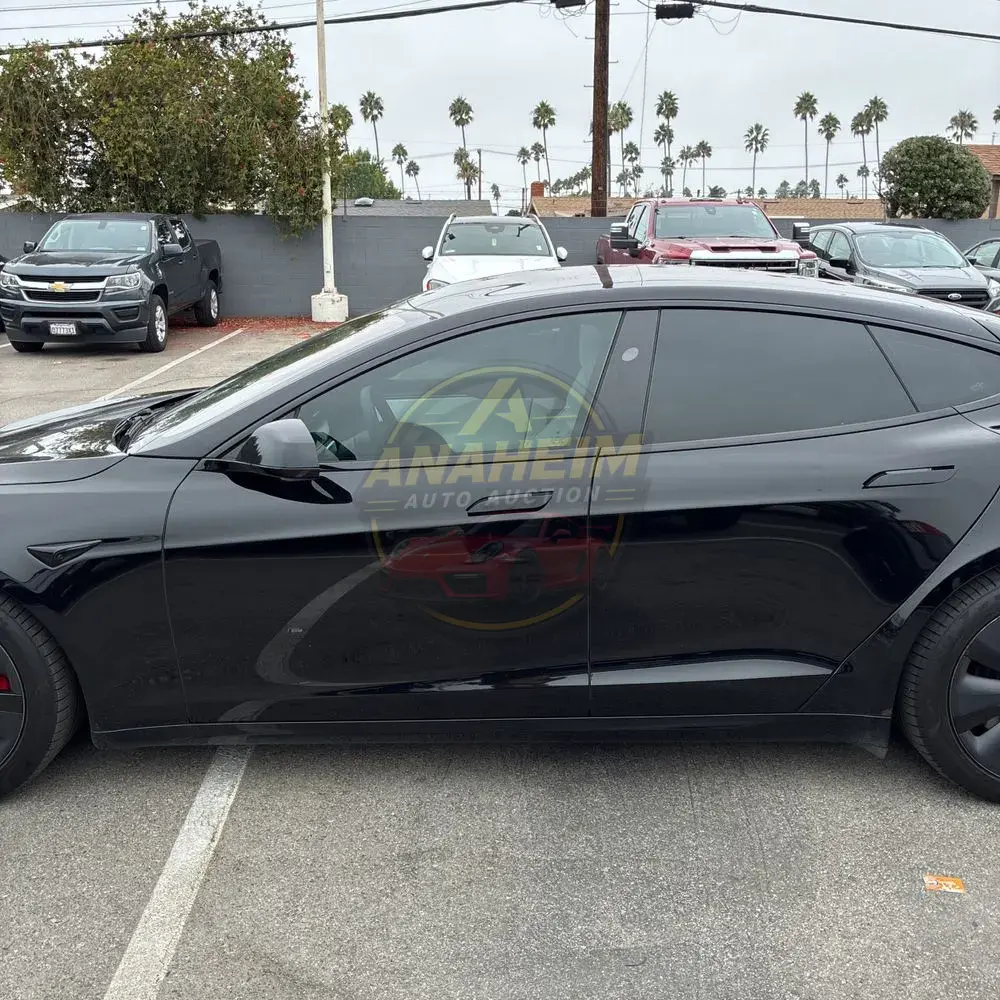2023 Tesla Model S Plaid