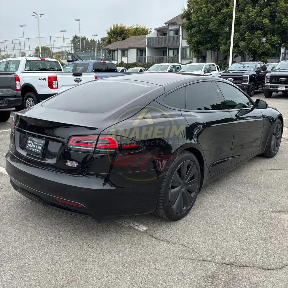 2023 Tesla Model S Plaid