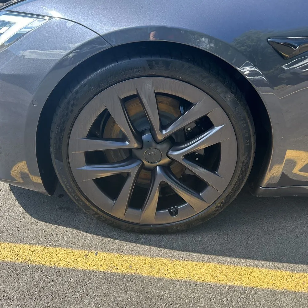 2021 Tesla Model S Plaid