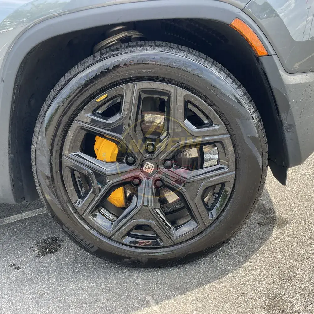 2023 Rivian R1T Adventure Quad-Motor