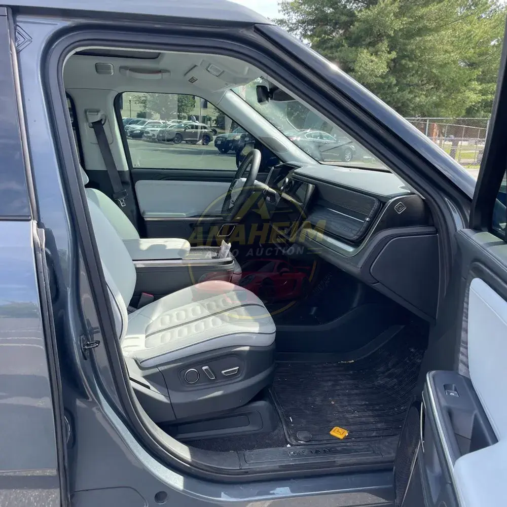 2023 Rivian R1T Adventure Quad-Motor