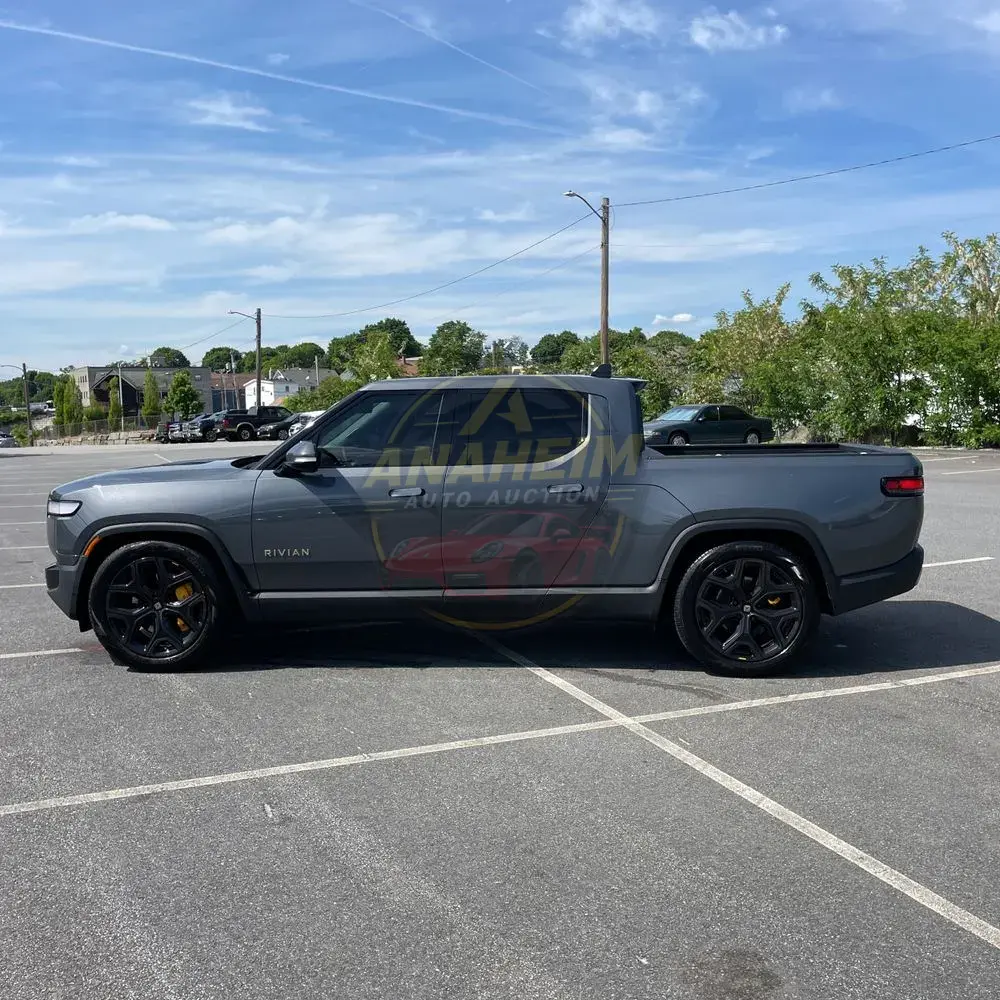 2023 Rivian R1T Adventure Quad-Motor