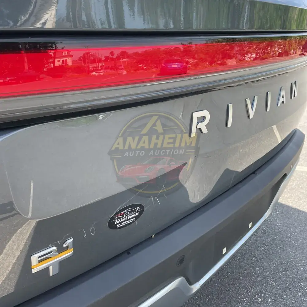 2023 Rivian R1T Adventure Quad-Motor