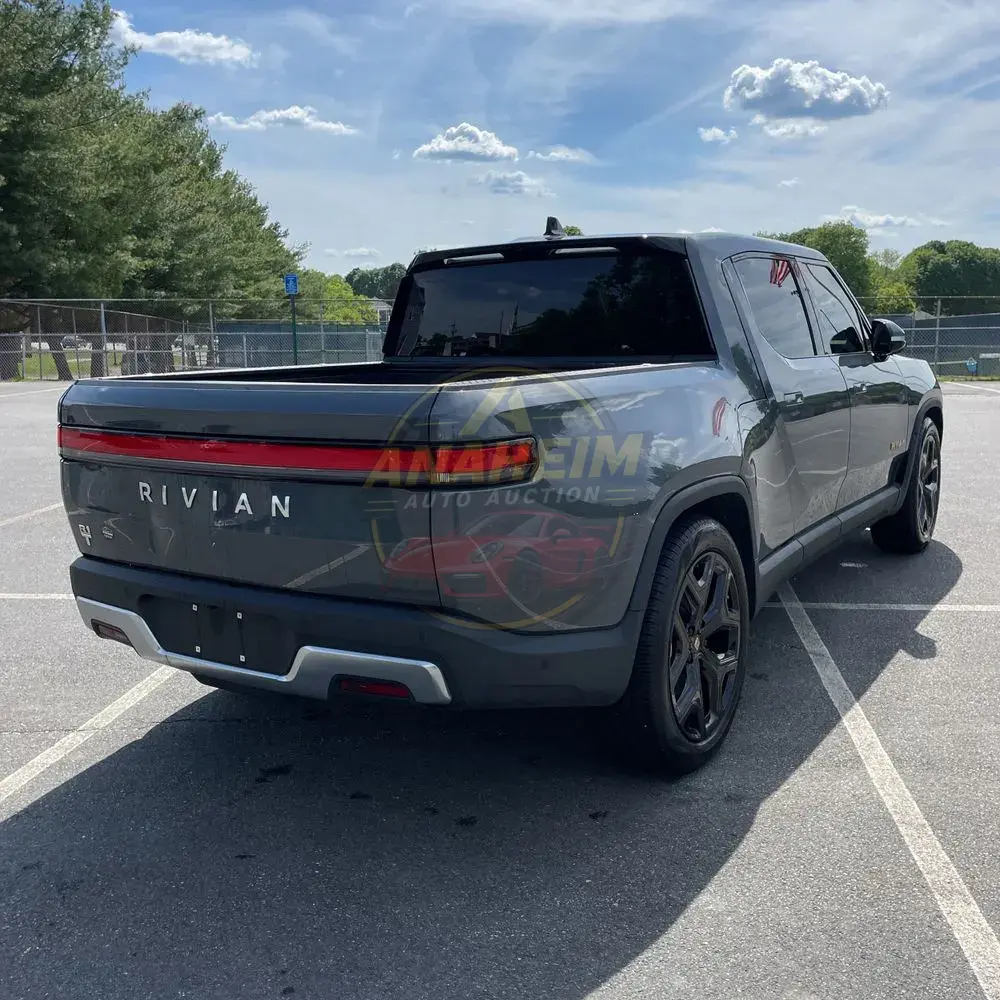2023 Rivian R1T Adventure Quad-Motor
