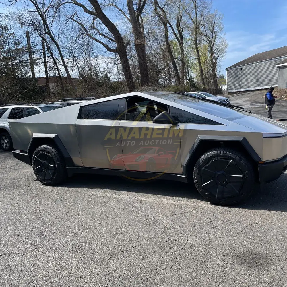 2024 Tesla Cybertruck Base