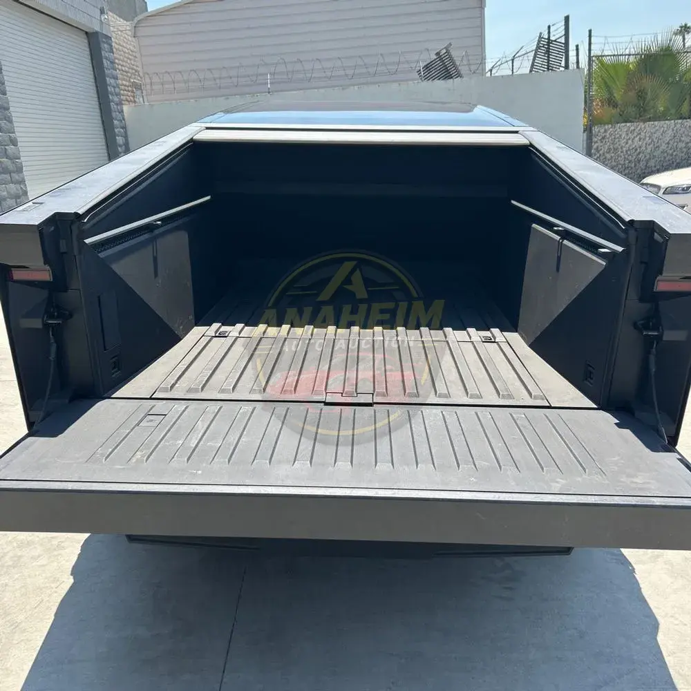 2024 Tesla Cybertruck Base