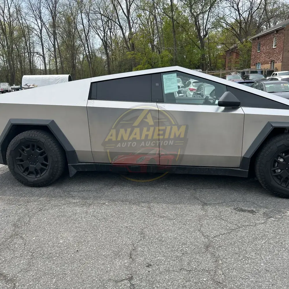 2024 Tesla Cybertruck Base