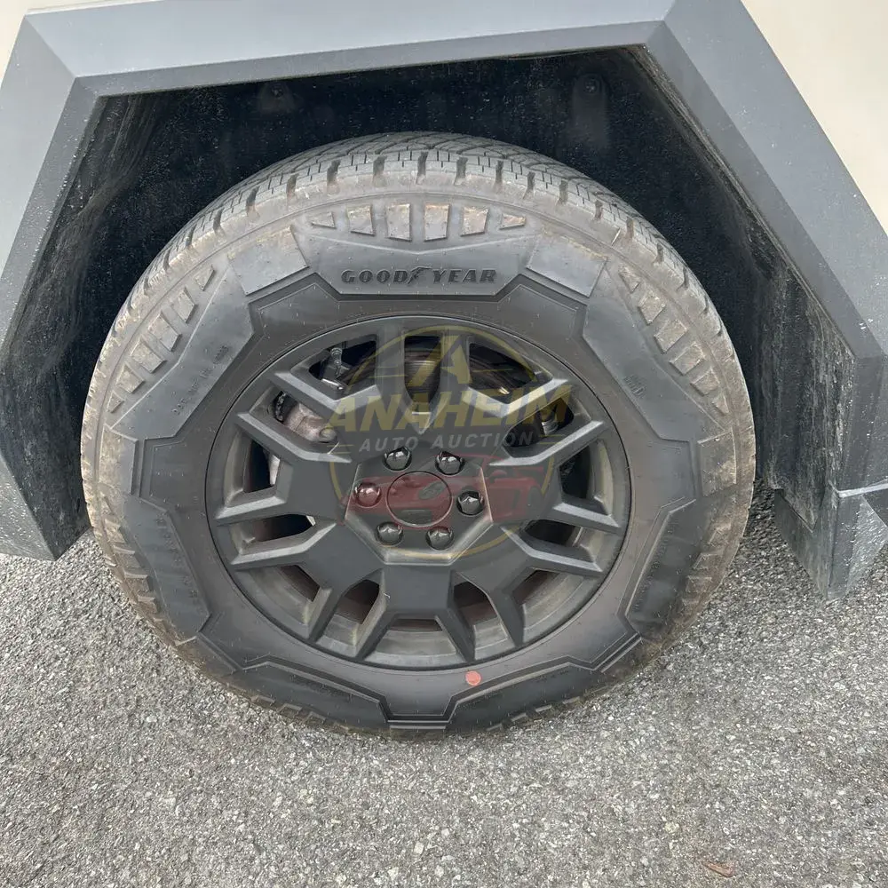 2024 Tesla Cybertruck Base