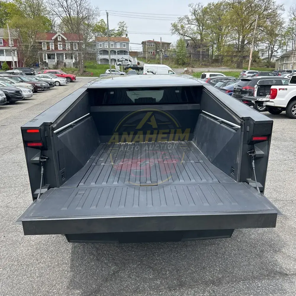 2024 Tesla Cybertruck Base