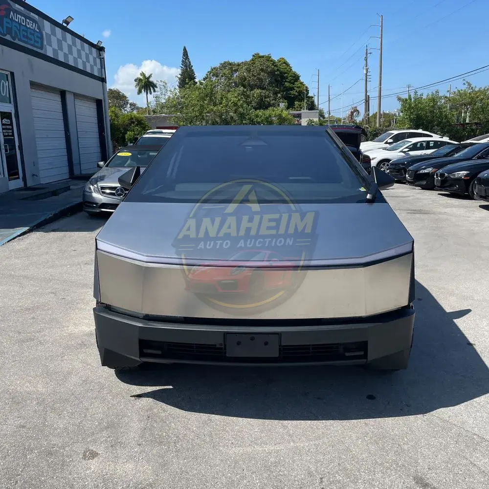 2024 Tesla Cybertruck Base