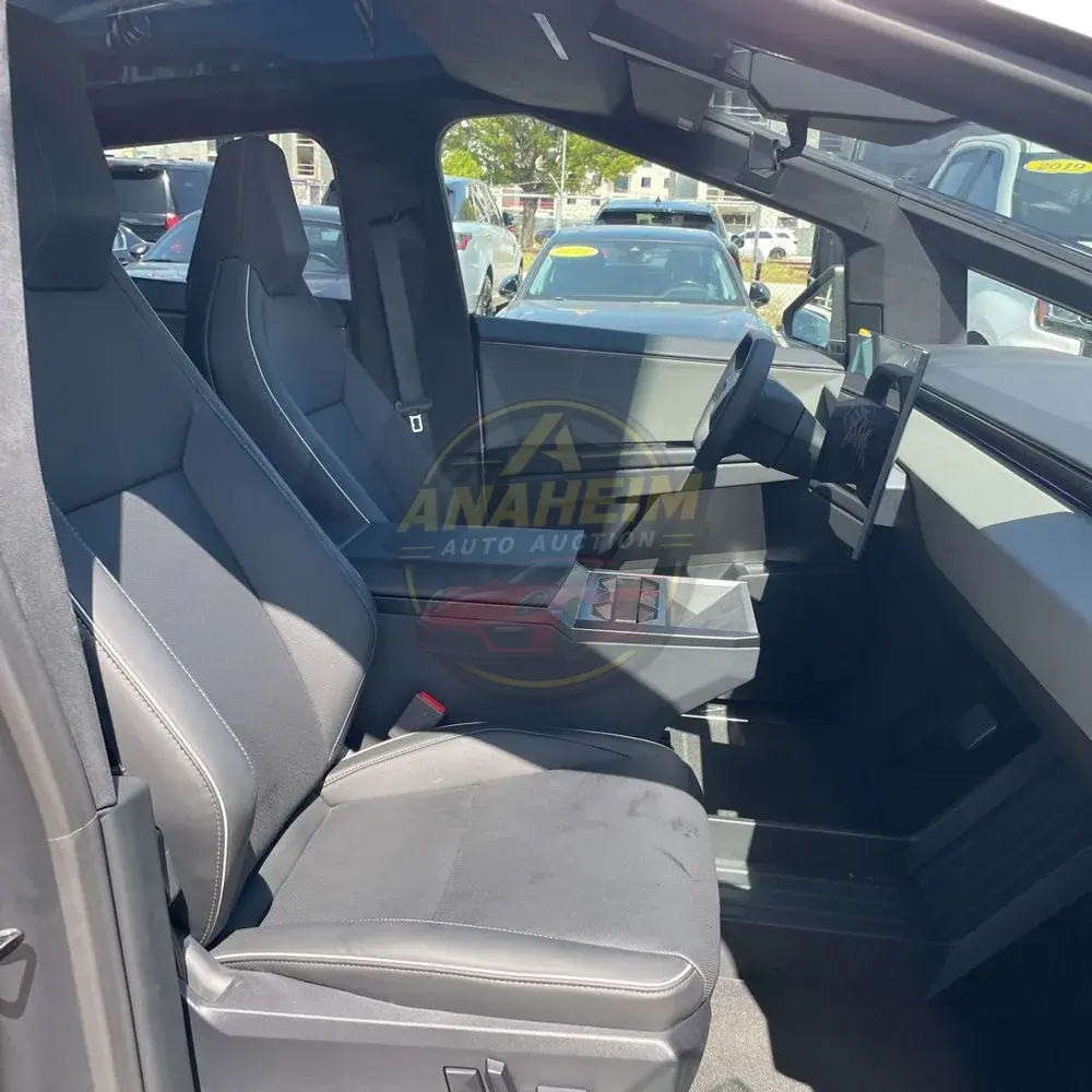 2024 Tesla Cybertruck Base