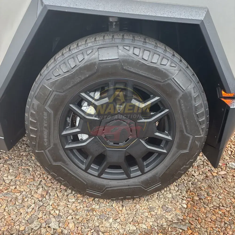 2024 Tesla Cybertruck Base